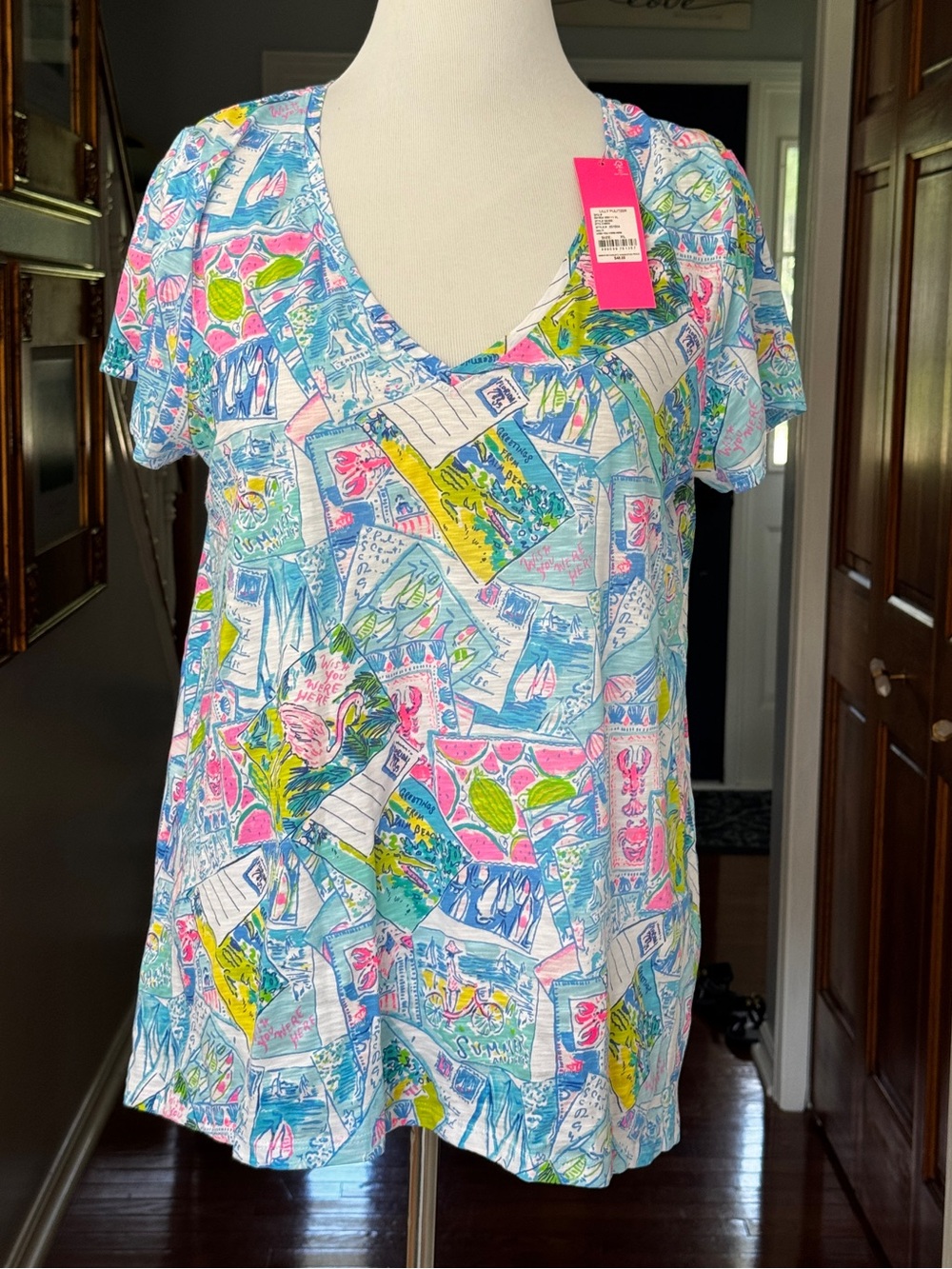 Lilly Pulitzer Wish You Were Here Etta Tee V Neck Short Sleeve T Shirt XL NWT